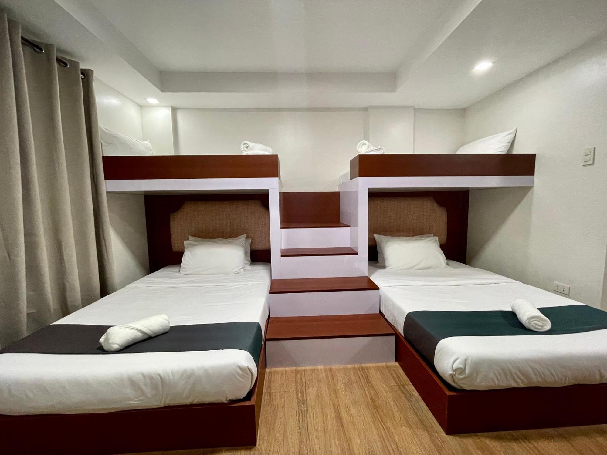 Staycation Hotel San Jose  Екстер'єр фото