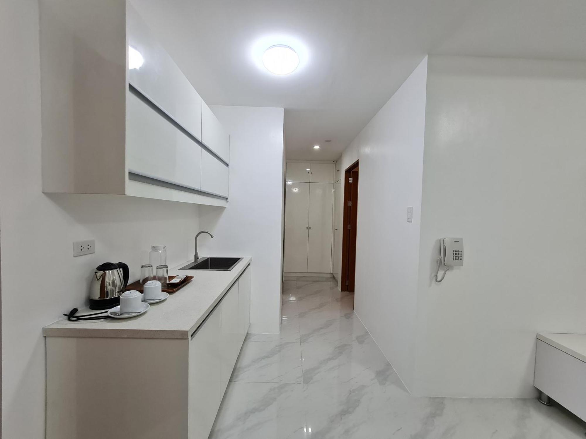 Staycation Hotel San Jose  Екстер'єр фото