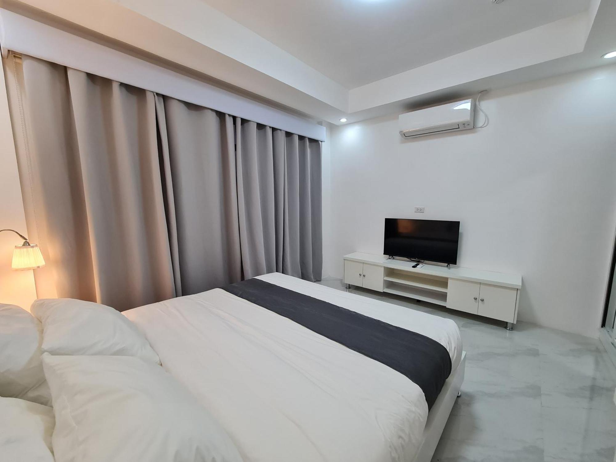 Staycation Hotel San Jose  Екстер'єр фото
