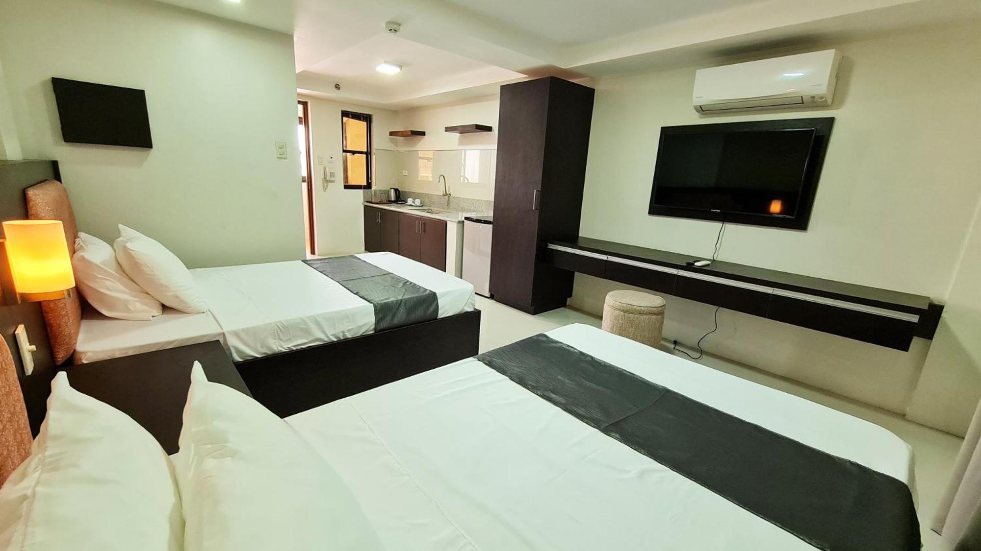 Staycation Hotel San Jose  Екстер'єр фото